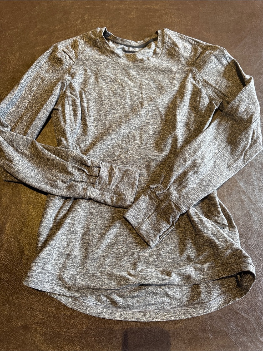 lululemon athletica Women's Long-Sleeve Crew Tee - Heather Gray size 6